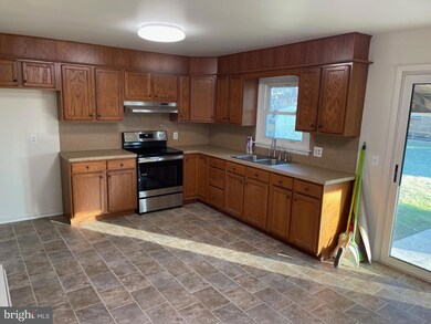 35 Farmland Rd, Leola, PA 17540 - photo 7