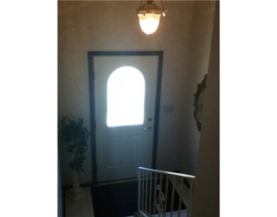 Entry/Foyer.