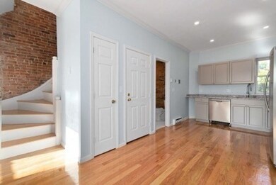 2 Woodbine St unit 2, Roxbury, MA 02119 - photo 4