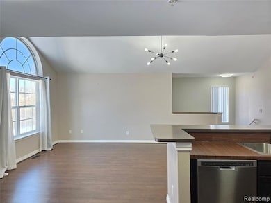 29745 Fox Run Cir, Warren, MI 48092 - photo 7