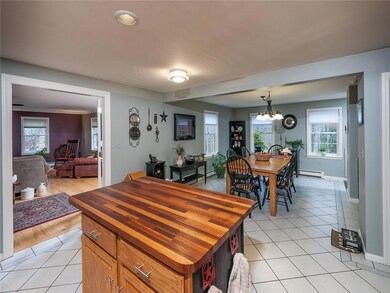 Kitchen/Dining