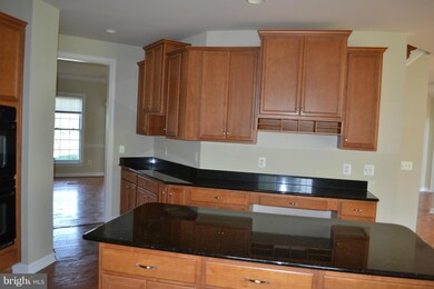 18483 Kerill Rd, Triangle, VA 22172 - photo 5