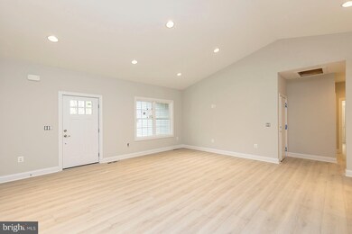 520 N Timber Ridge Rd, Cross Junction, VA 22625 - photo 2