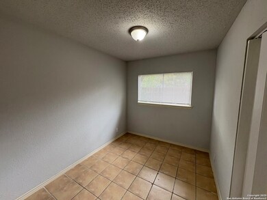 911 Walnut Park St, San Antonio, TX 78227 - photo 6