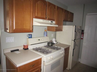531 Correll Ave unit 20, Staten Island, NY 10309 - photo 2