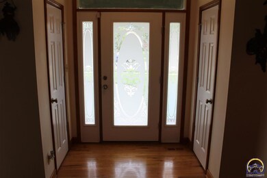 4311 SW Cambridge Ave, Topeka, KS 66610 - photo 5