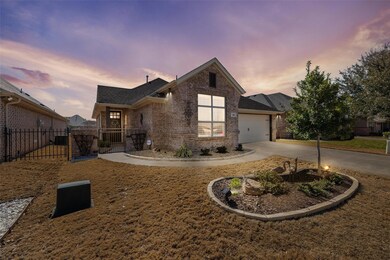 206 Captains Ct, Granbury, TX 76049 - photo 2