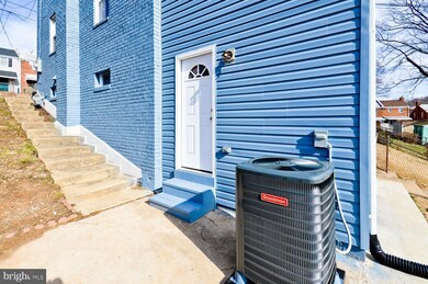 731 Hilltop Terrace SE, Washington, DC 20019 - photo 3