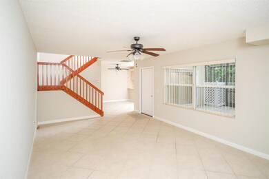 31 Clinton Ct unit D, Royal Palm Beach, FL 33411 - photo 3