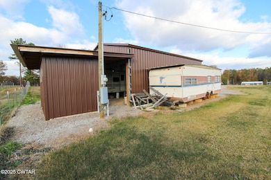 300 Fescue Rd, Saltillo, TN 38370 - photo 7