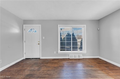 20620 Watson Rd, Maple Heights, OH 44137 - photo 7