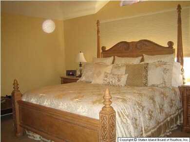 12 Daniella Ct, Staten Island, NY 10314 - photo 7