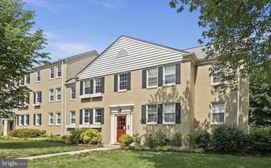 6603 E Wakefield Dr unit B1, Alexandria, VA 22307 - photo 2