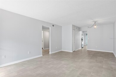 4920 Locust St NE unit 115, Saint Petersburg, FL 33703 - photo 5