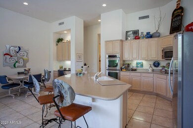 15_12952_E_Wethersfield_Rd___15_mls