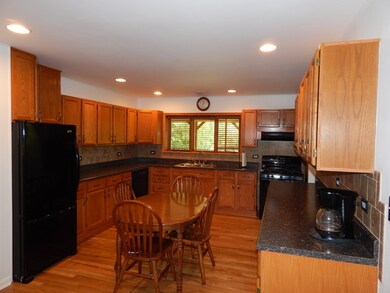 255 Melody Ln, Carpentersville, IL 60110 - photo 7