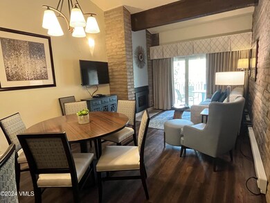 3402 dining living