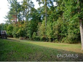 Spacious, Private Back Yard