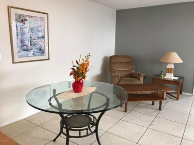 Liv/dining combo