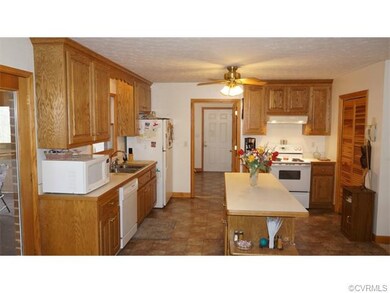 7400 Richmond Rd, Amelia Court House, VA 23002 - photo 4