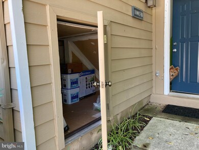 11013B Villaridge Ct unit 1013B, Reston, VA 20191 - photo 3