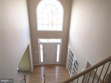 704 Sherwood Dr, Williamstown, NJ 08094 - photo 2
