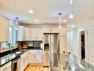 25 Chautauqua Ave, Nashua, NH 03064 - photo 2