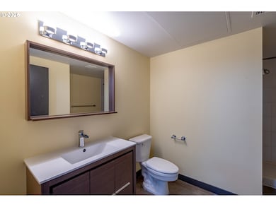 1030 NW 12th Ave unit 526, Portland, OR 97209 - photo 4