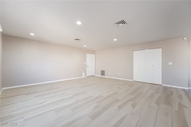 2246 E Russell Rd, Las Vegas, NV 89119 - photo 6