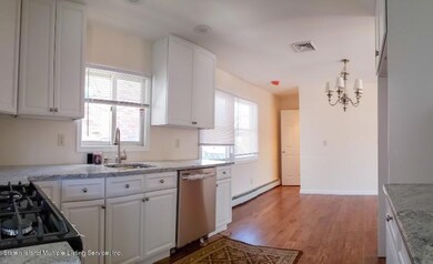 559 N Railroad Ave, Staten Island, NY 10304 - photo 7