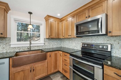 124 Pine Meadows Cir, Bennington, NH 03442 - photo 6