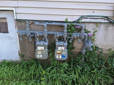 11 Emerald St, Chicopee, MA 01013 - photo 4