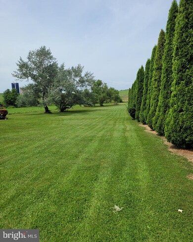 1559 Delta Rd, Felton, PA 17322 - photo 3