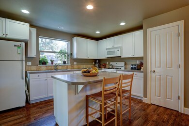 20060 SE Calvin Way-22