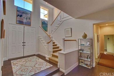 Large entry, light and bright with wrap around flo