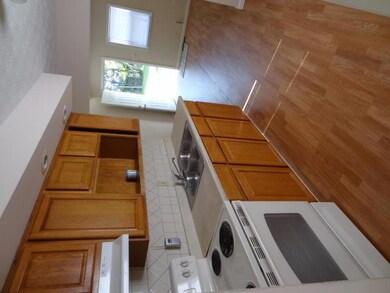 3526 Karl Rd, Columbus, OH 43224 - photo 5