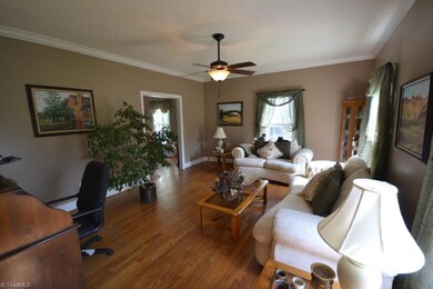 1034 Anns Ct, Asheboro, NC 27205 - photo 6