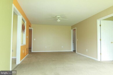 1123 Huntmaster Terrace NE unit 102, Leesburg, VA 20176 - photo 4