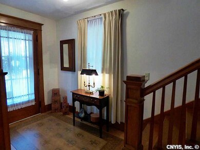 Foyer.