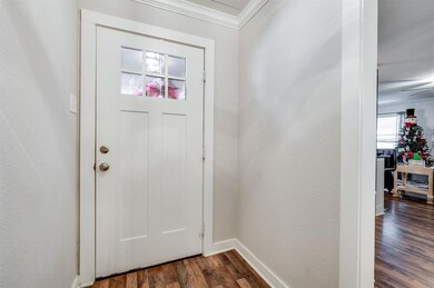 904 Deleon St, Denison, TX 75020 - photo 5