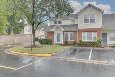 522 Trolley Crossing, Chesapeake, VA 23320 - photo 2