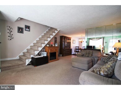 901 Poplar Ave, Glenolden, PA 19036 - photo 2