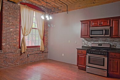 470 Silver St unit 214, Manchester, NH 03103 - photo 6