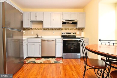 16278 Taconic Cir, Dumfries, VA 22025 - photo 3