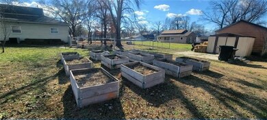 120 S 3rd St, Humboldt, KS 66748 - photo 4