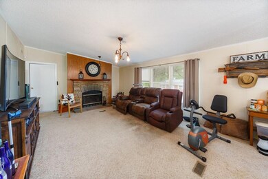 925 Tiffany St, Azle, TX 76020 - photo 7