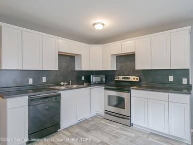 3003_Hillcrest_St-9