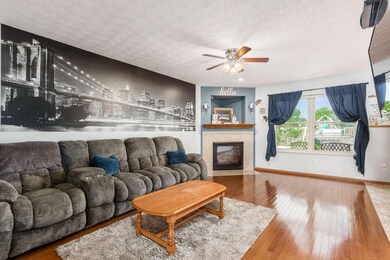 013_f8212_Z 1749 Bluhm Rd 014