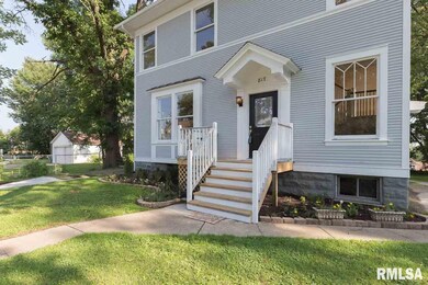 817 W 8th St, Davenport, IA 52802 - photo 3