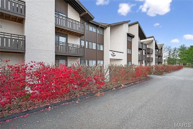 1465 Heritage Landing unit 35, Saint Charles, MO 63303 - photo 2